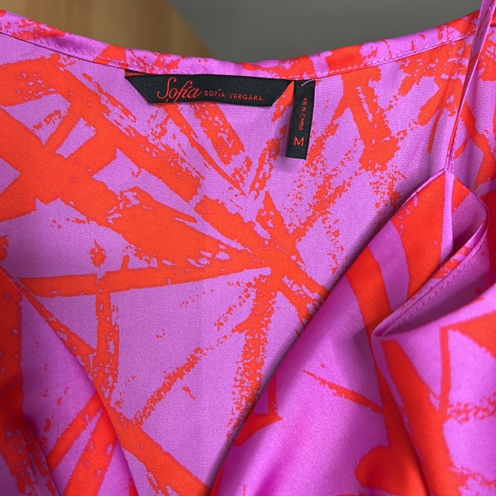 Pink top - Picture 3 of 5